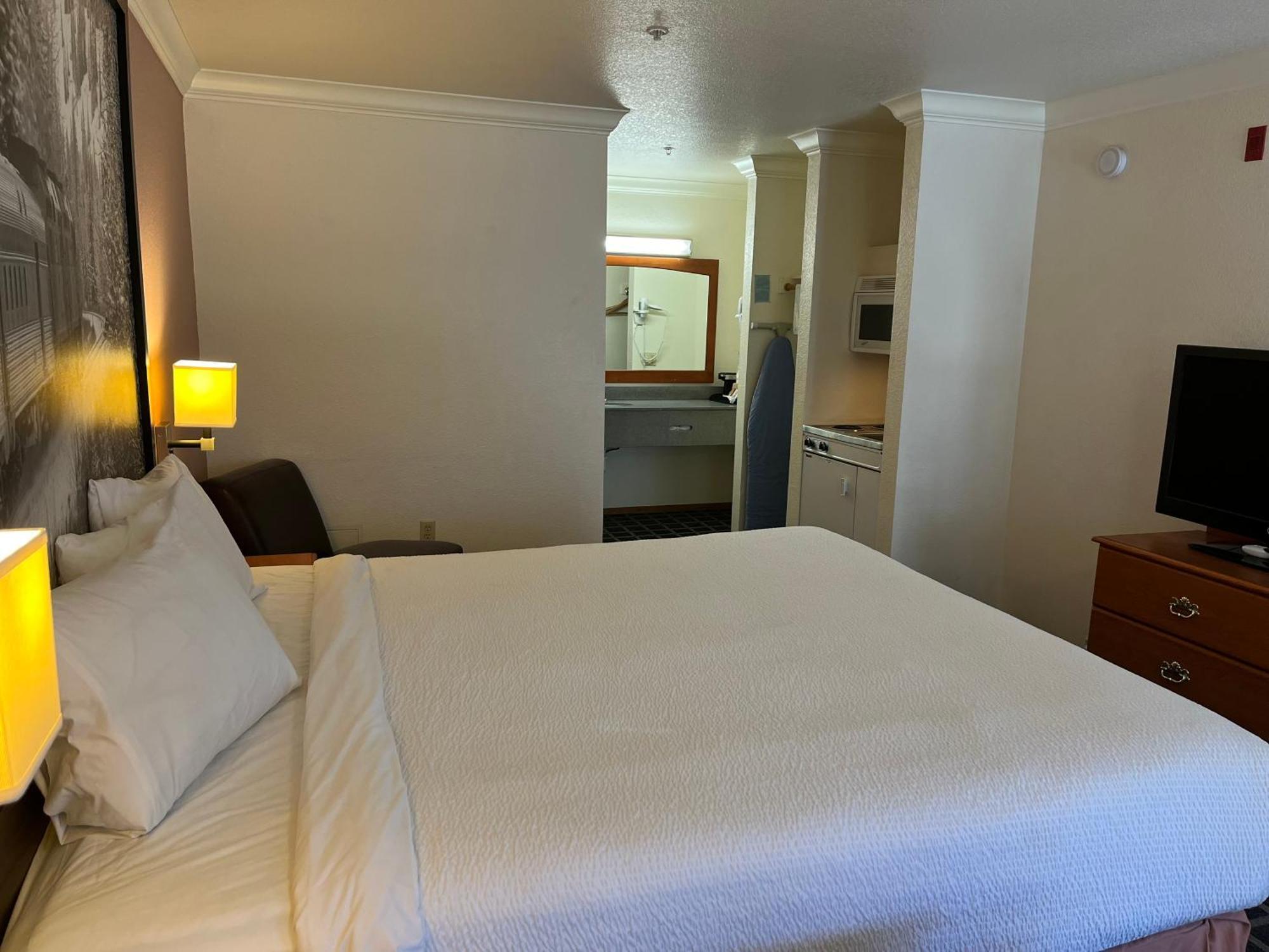 Creekside Inn & Suites Willits Zewnętrze zdjęcie